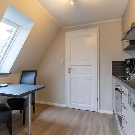 Strandperle Apartment *